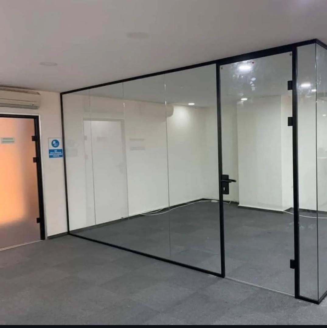 Glass partitioning
