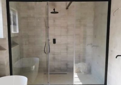 Glass-shower-cabinet