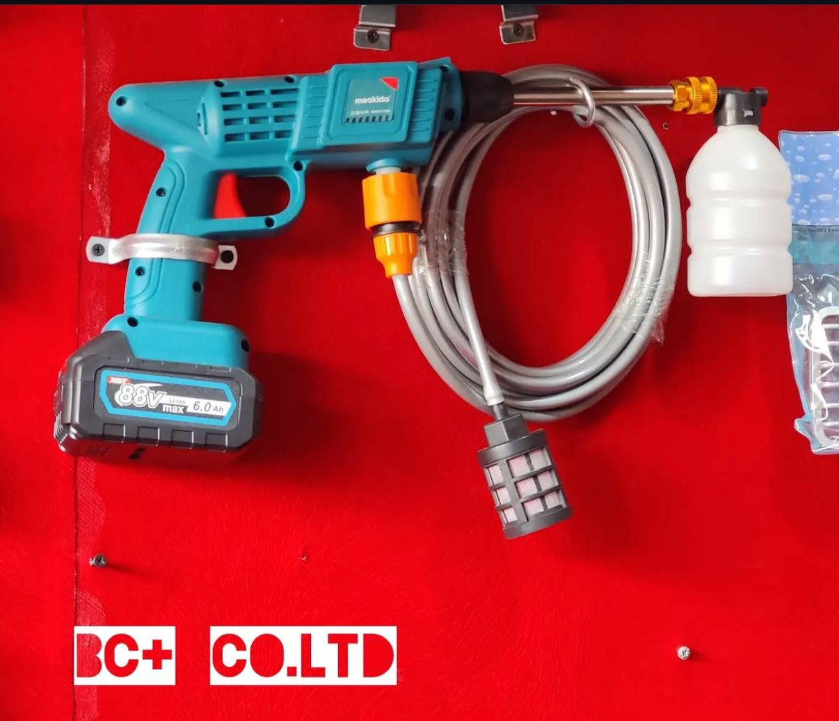 Cordless high-pressure washer