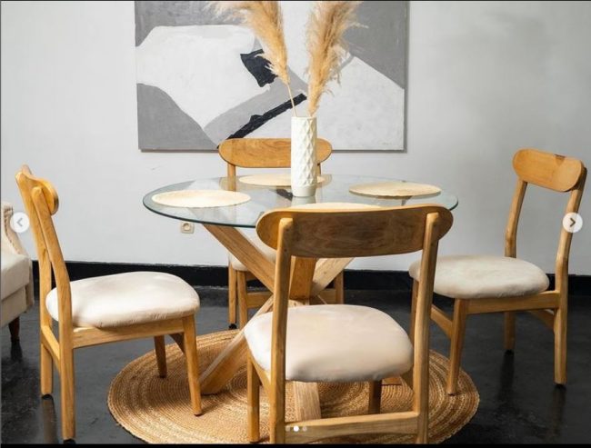 Dining table set